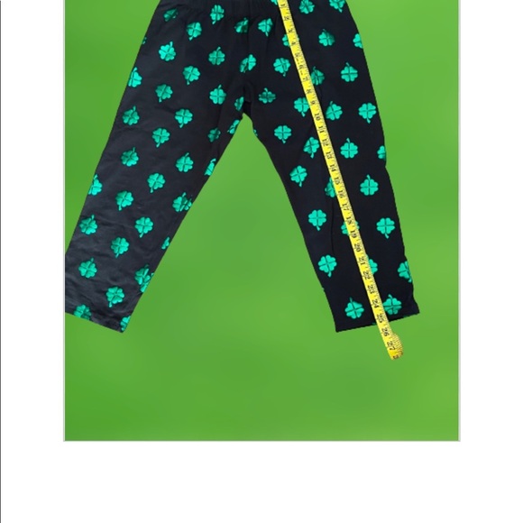 Leggings by No Boundaries with St. Patrick’s Day shamrock ☘️ design (M 7-9) - Picture 4 of 5